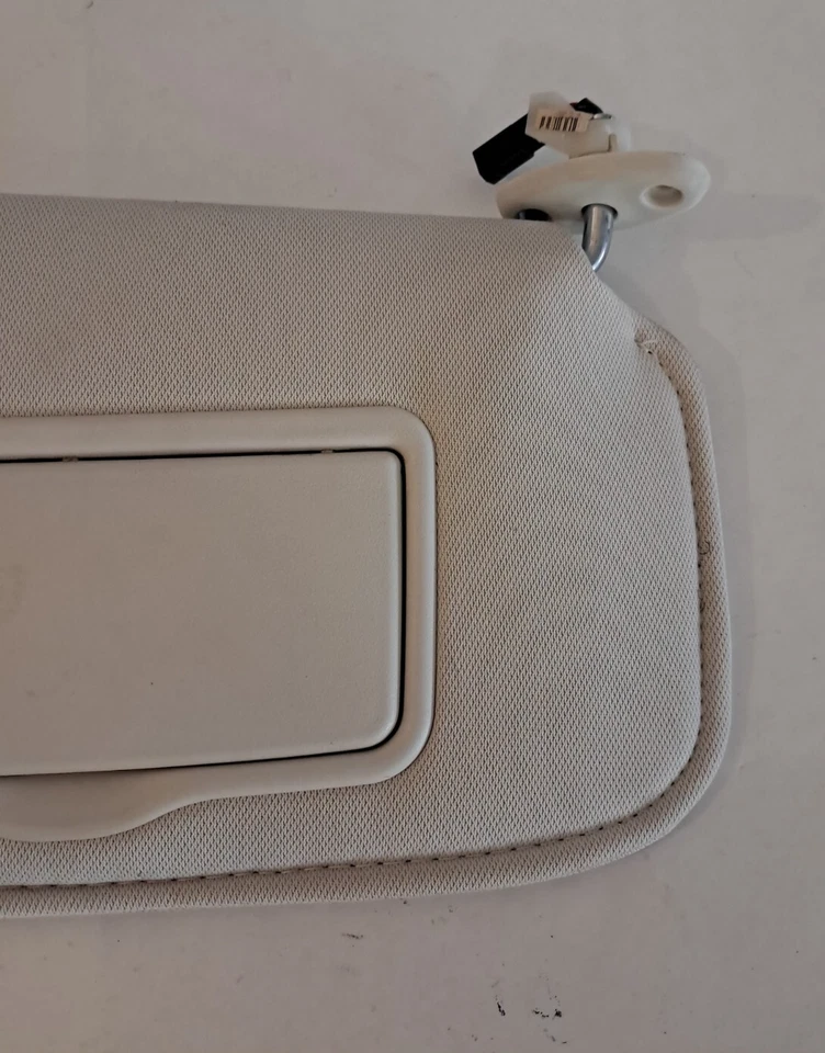 Passenger Right Side Sun Visor Illumination 08-12 Ford Escape Mercury Mariner - Image 4 of 4