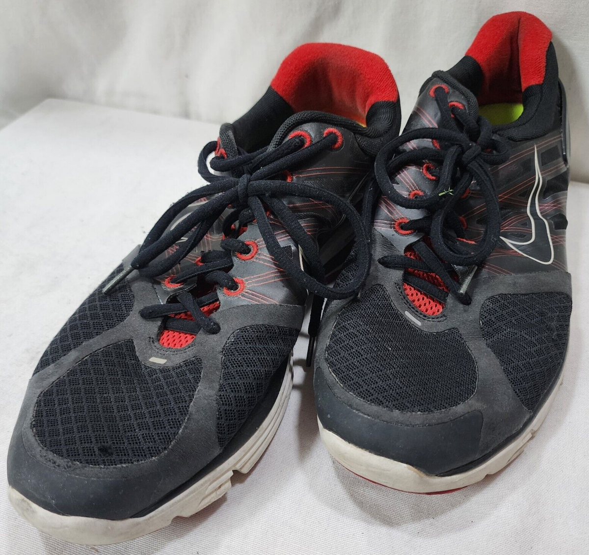 nike flywire red and black