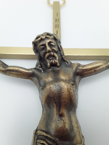 Vintage Brass INRI Jesus Wall Hanging Cross Christ Crucifix Catholic 9 3/4" - Picture 5 of 9