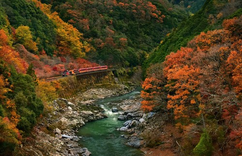 Landscape nature train river mountains forest fall Custom Gaming Mat Desk - 第 1/1 張圖片