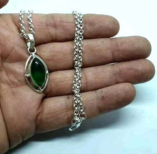 1940s Vintage Style Green Peridot Silver Plated Pendant Necklace 20" Chain - Image 3 of 3