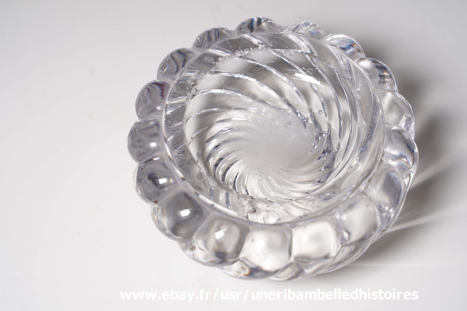 Table de repas ovale en verre RETRO | Beauté singulière