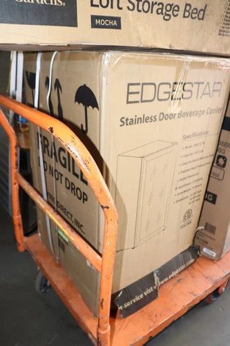 EdgeStar 19 Inch Wide 105 Can Capacity Extreme Cool Beverage Center, BWC121SS - Picture 3 of 5