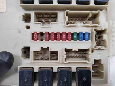 2006 nissan titan inner cabin fuse box assembly 284b67s002 2006 nissan titan inner cabin fuse box assembly 284b67s002
