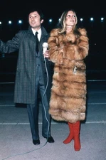 CGE4-86 BRIGITTE BARDOT IN CHIC FUR COAT GLAMOUR CANDID ORIG 35MM COLOR SLIDE