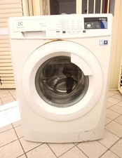 vendo lavatrice Electrolux 8kili 1000 giri perfettamente funzionante 
