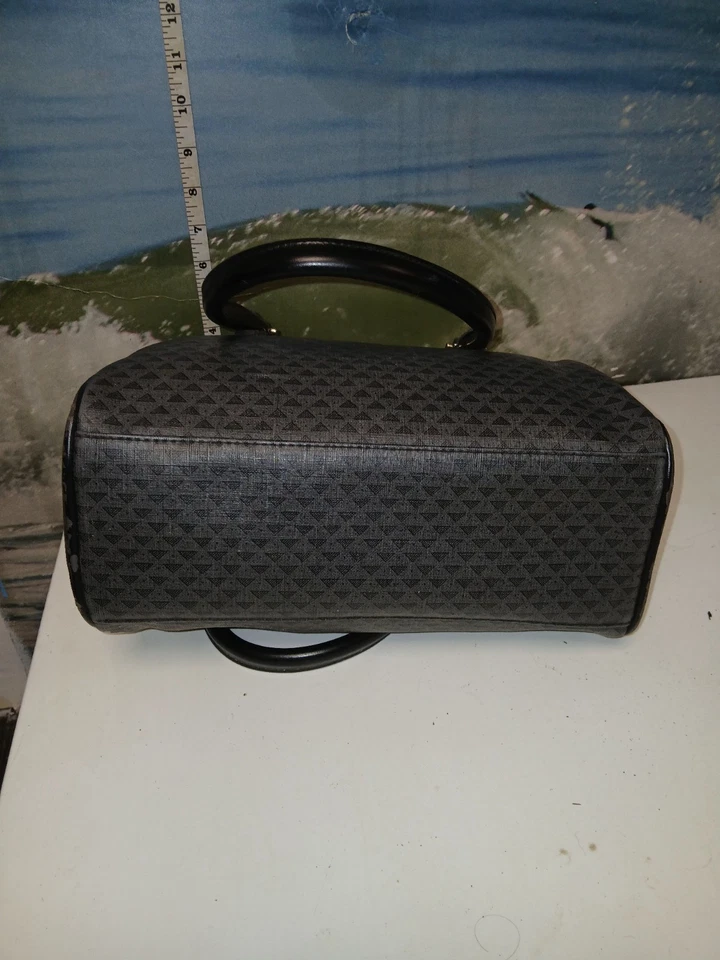 Bolso Liz Claiborne de Cuero Gris Carbón Triángulo Logo Cartera De Colección 1984 Foto 4 de 4