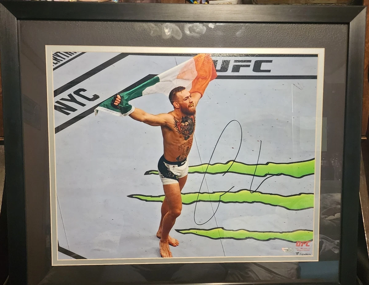 HWC Trading Photo encadrée avec autographe imprimé de Conor McGregor UFC – Format lettre américaine