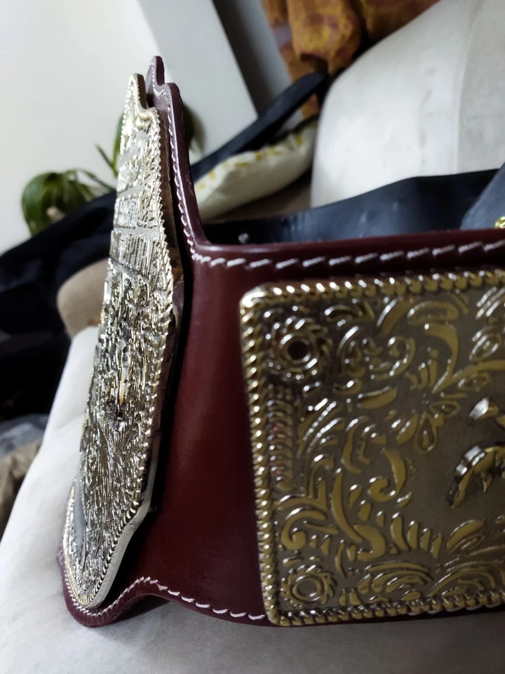 Réplica de cinturón título adulto Big Gold Dual Wrestling World Championship 6 mm diecast. Foto 2 de 3