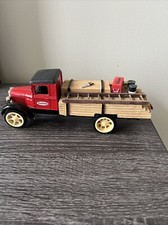 Ertl 1931 Hawkeye Flatbed Lumber Load Bank True Value Hardware Diecast 1:34 READ