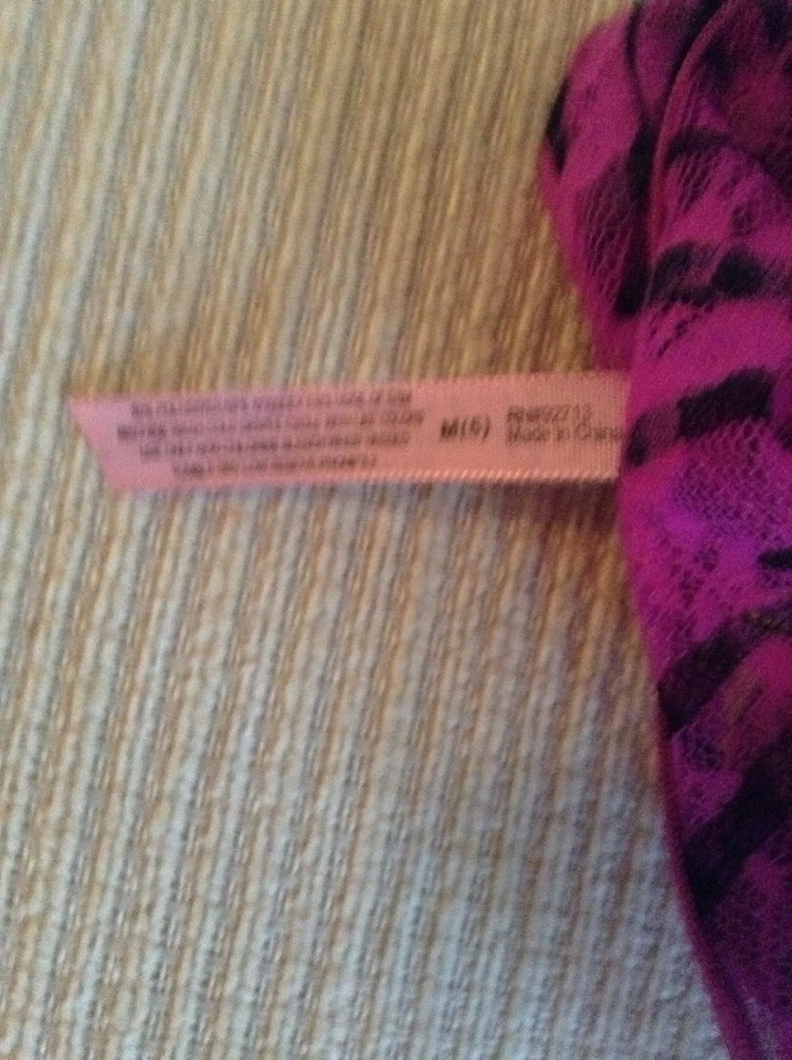 Sujetador tubo sin tirantes Native Intimates encaje Fuscia talla M6 Foto 4 de 4