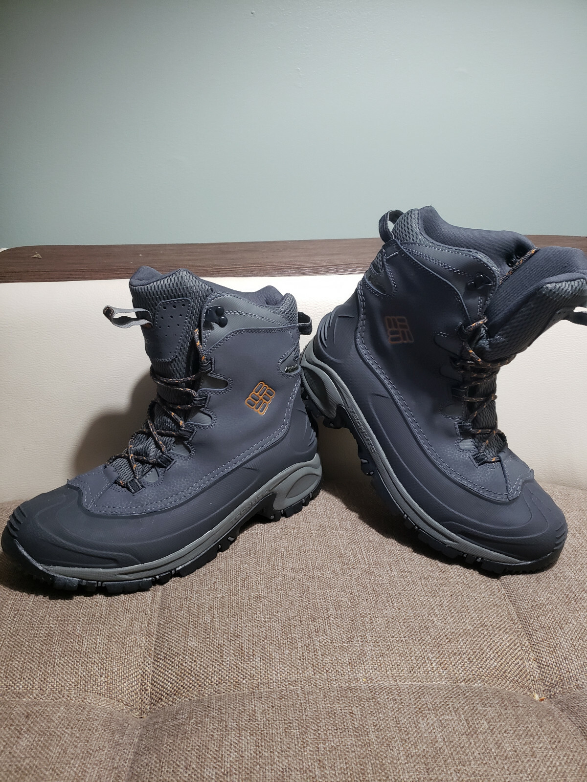 Columbia 200 Grams Waterproof Insulated Boots. NEW, … Gem