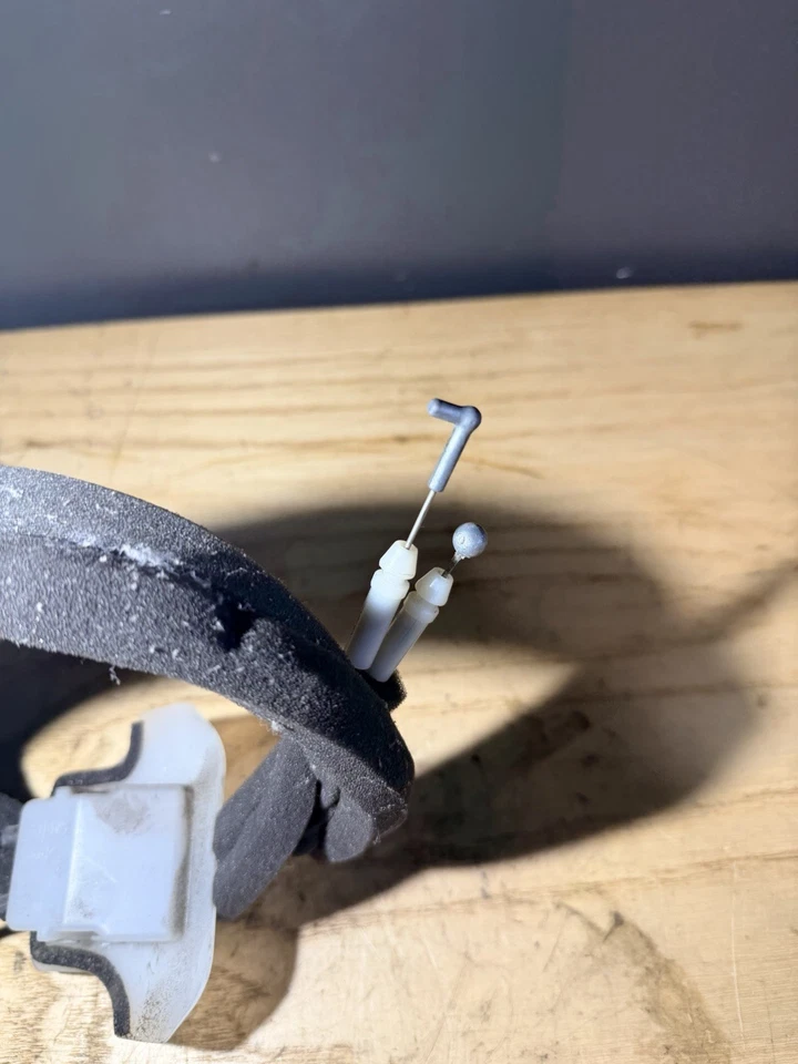 Nissan 350Z 2003-2008 actuador de pestillo de puerta lateral del pasajero derecho 80552-Al510 OEM Foto 3 de 4