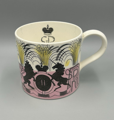Vintage Wedgwood Eric Ravilious Queen Elizabeth II Coronation Mug Cup 1953