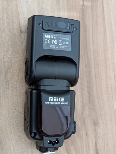 Meike Speedlight MK900/ Flash/ Works - Picture 1 of 4