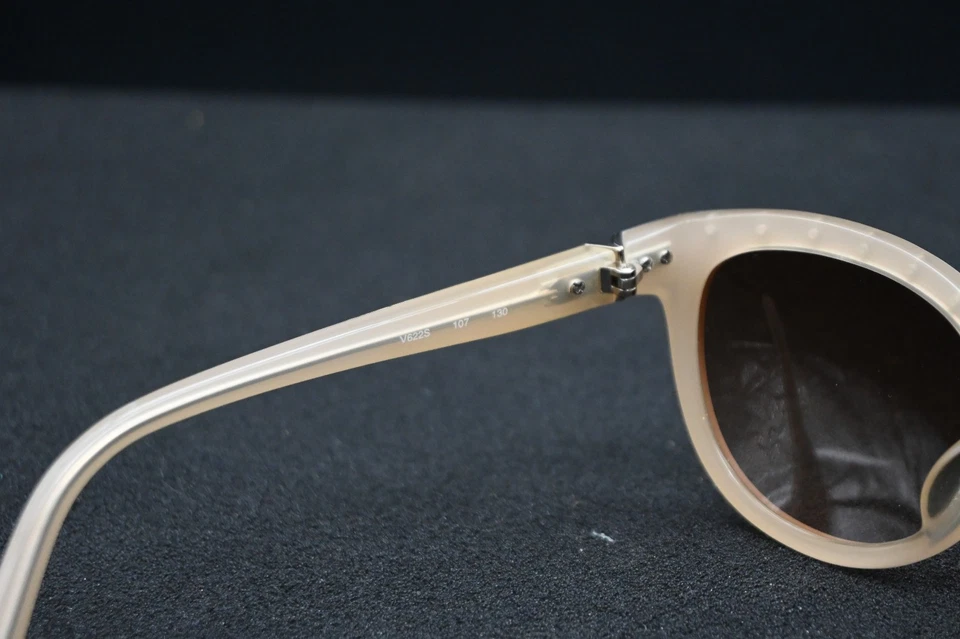 Valentino Rockstud Sunglasses Womens V622S 107 130 Beige Frame Studs ITALY - Image 2 of 4