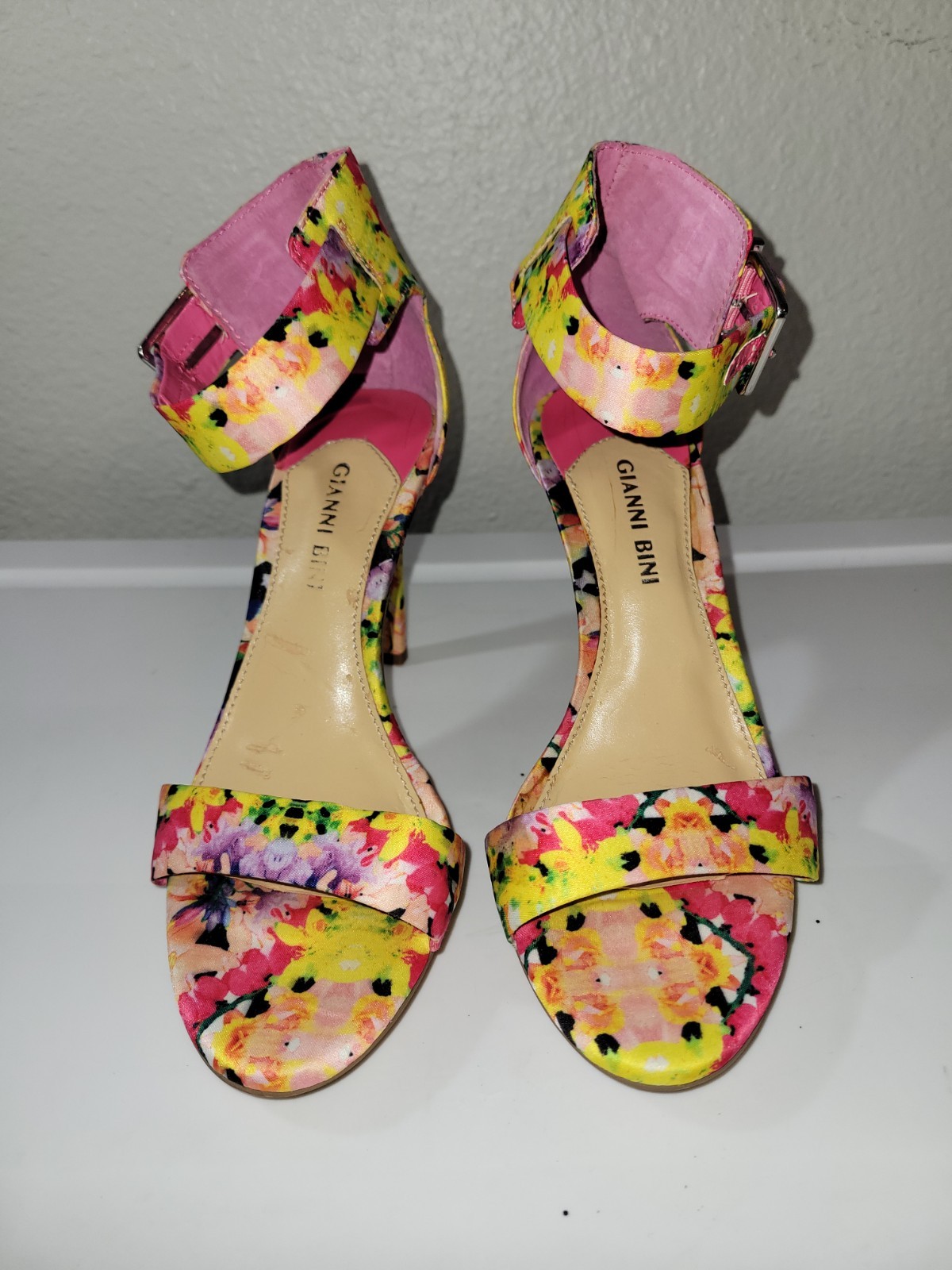 Gianni Bini GB High Heel Stiletto Ankle Strap Multicolored Size 6.5M Pre-Owned