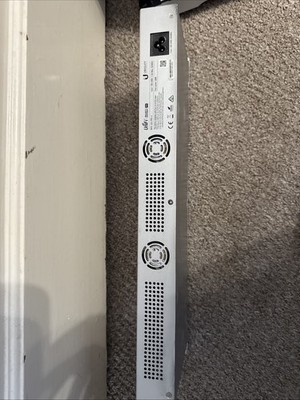 Ubiquiti UniFi Security Gateway Pro 4 (USG-PRO-4) - Gigabit Router / Firewall