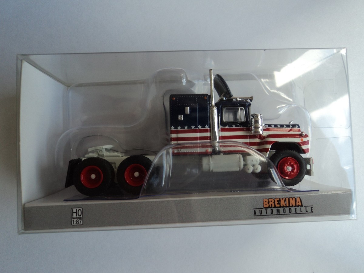 BREKINA 1966 MACK RS 700 TRACTOR TRUCK STARS & STRIPES HO 1/87