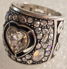 Vintage signed BRIGHTON  Clear Faceted RHINESTONES Heart Scrolling Ring Size 6