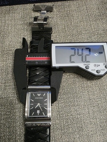 EMPORIO ARMANI AR-5564 BLACK GENUINE LEATHER BAND WOMEN'S.NEW BATTERY INSTALLED - Picture 8 of 12
