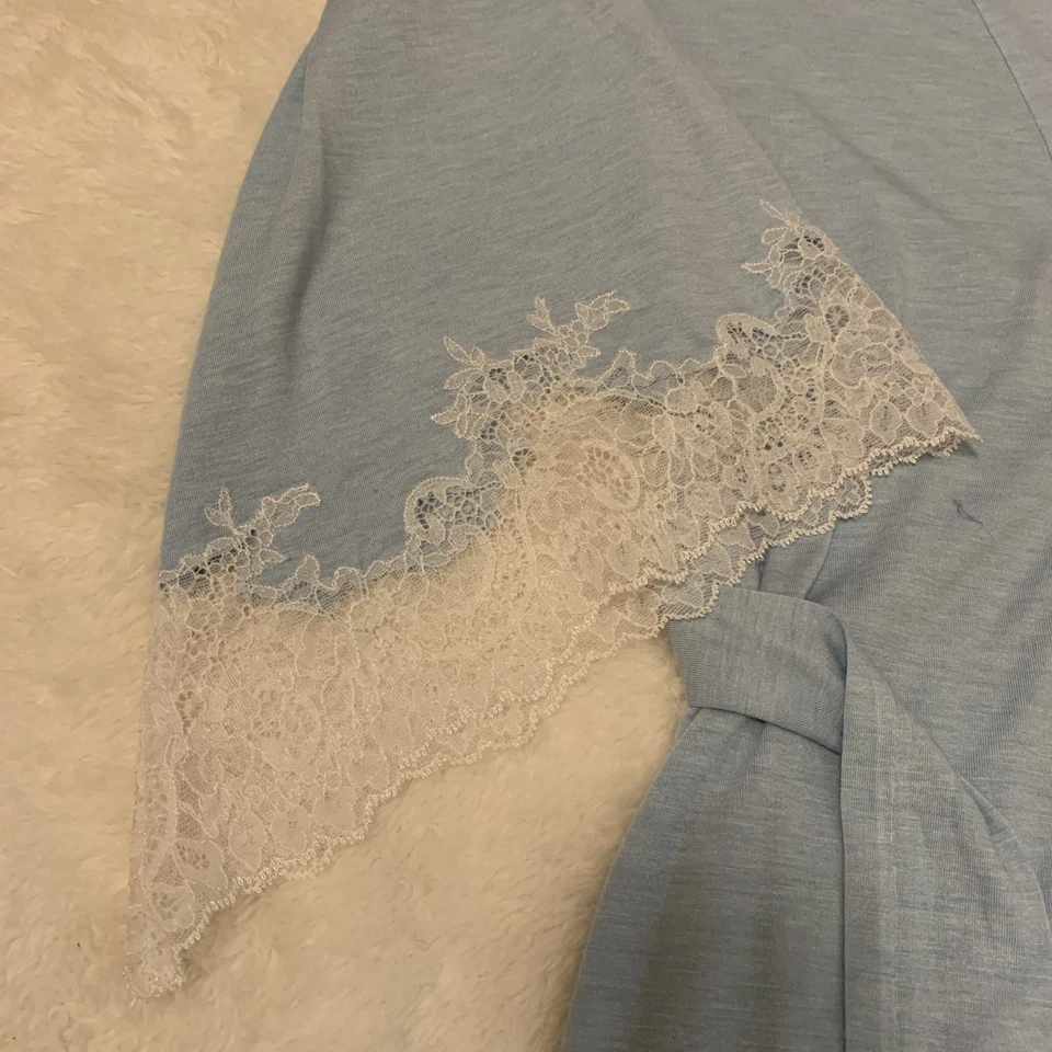 Bata Natori Luxe Shangri La azul ondulada talla M - nueva sin etiquetas precio de venta $160. Foto 3 de 4