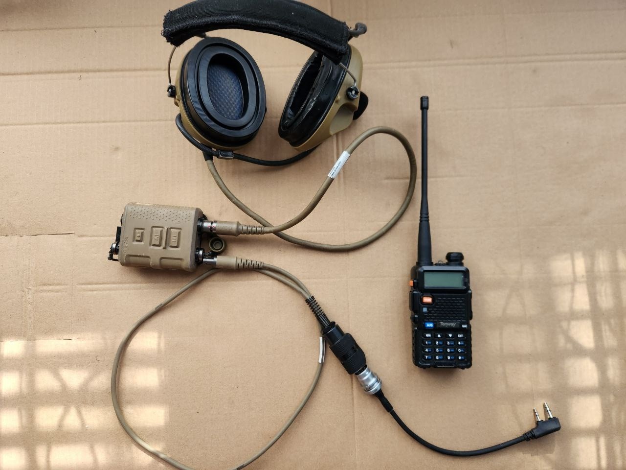 Genuine INVISIO T5, X5 FULL Kit With V60 PTT(Tricom)/battbox, tested, guaranteed