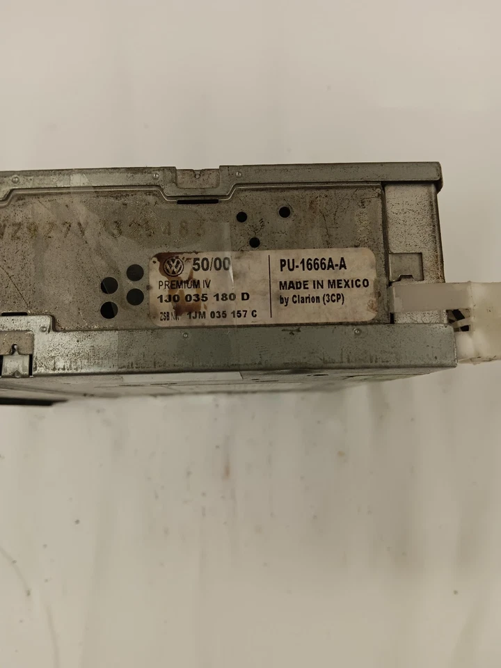 PU-1666A-A *Read Description* Car Radio Cassette Deck VW Volkswagen - Image 3 of 4