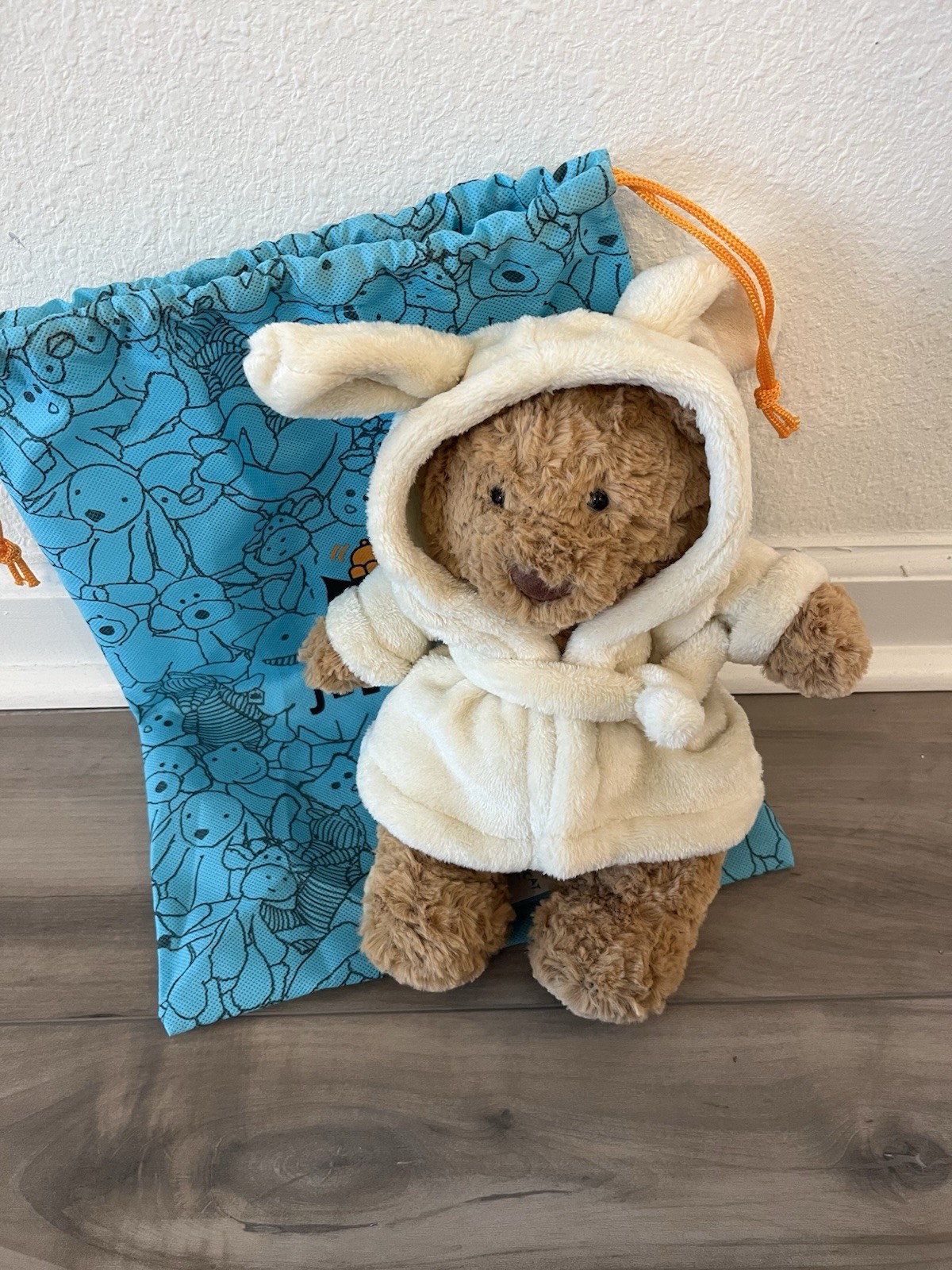 Jelly Cat Bartholomew Bear Jellycat Bartholomew Bear Bathrobe Plush - 26cm Brown Bear In Blue Bag, New With Tags Bartholomew Bear Plush Jelly Cat 26cm Brown New With Tags - Foto 7