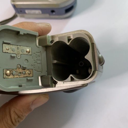 Kodak DC210 Zoom Camera & Dolphin Powercam 2 MP Camera *For Parts or Repair - Picture 7 of 15