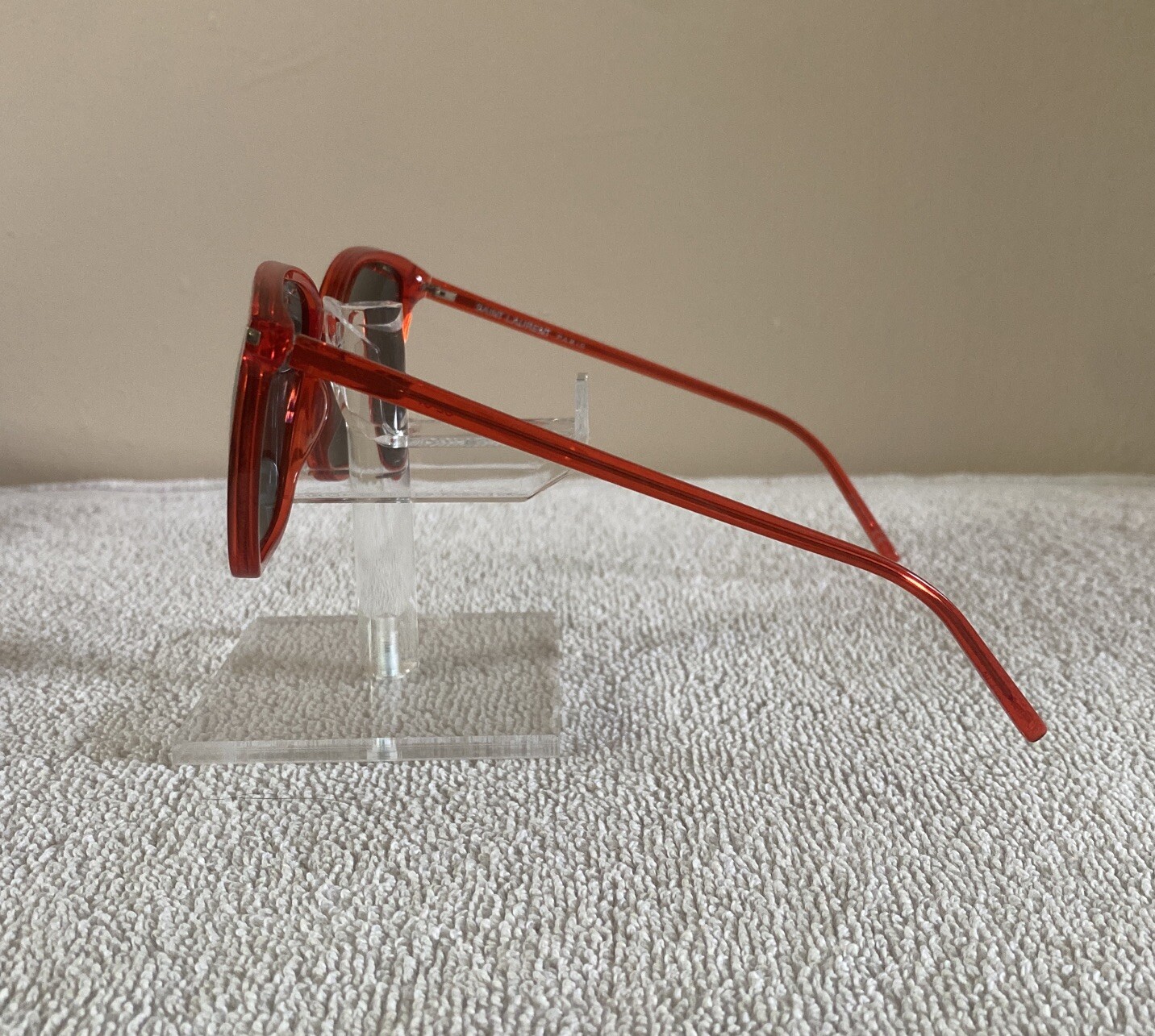 Occhiali da sole Saint Laurent montatura quadrata oversize rosso fluo 5TFP9 58 15 140mm