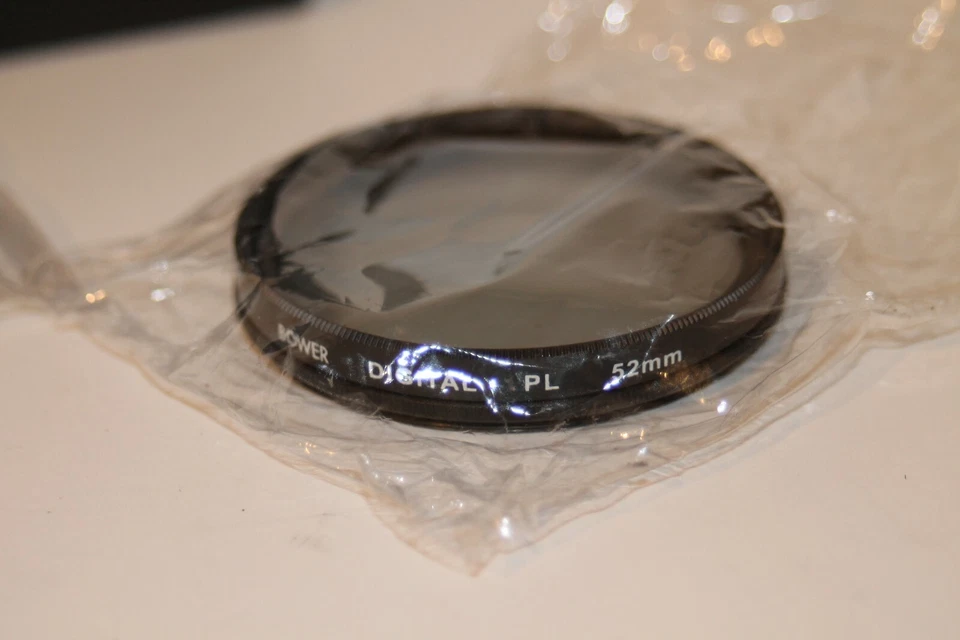 Bower 52mm CPL Digital Circular Polarizer and FLD Filter for Nikon Canon w/Case - Image 2 of 3