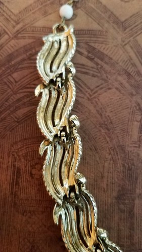 Vintage Coro Gold Tone and White Enamel Necklace - Picture 4 of 5