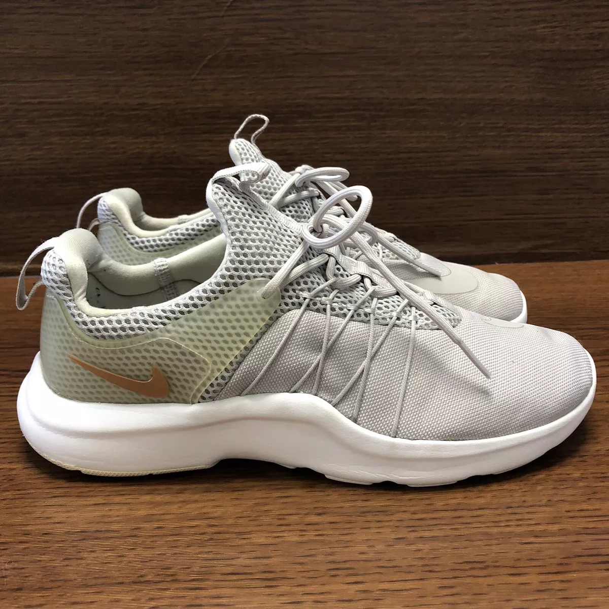 NIKE Women's Light Gray Sneakers Size 8 |