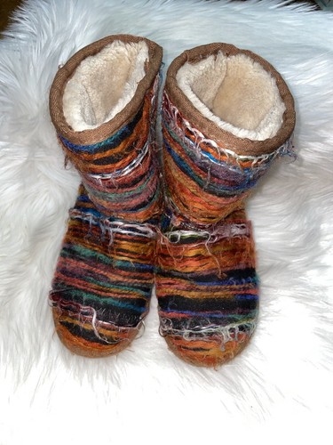Lamo Girls Juarez Yarn Suede Boot Faux Fur Lining Size 2 - Picture 2 of 11