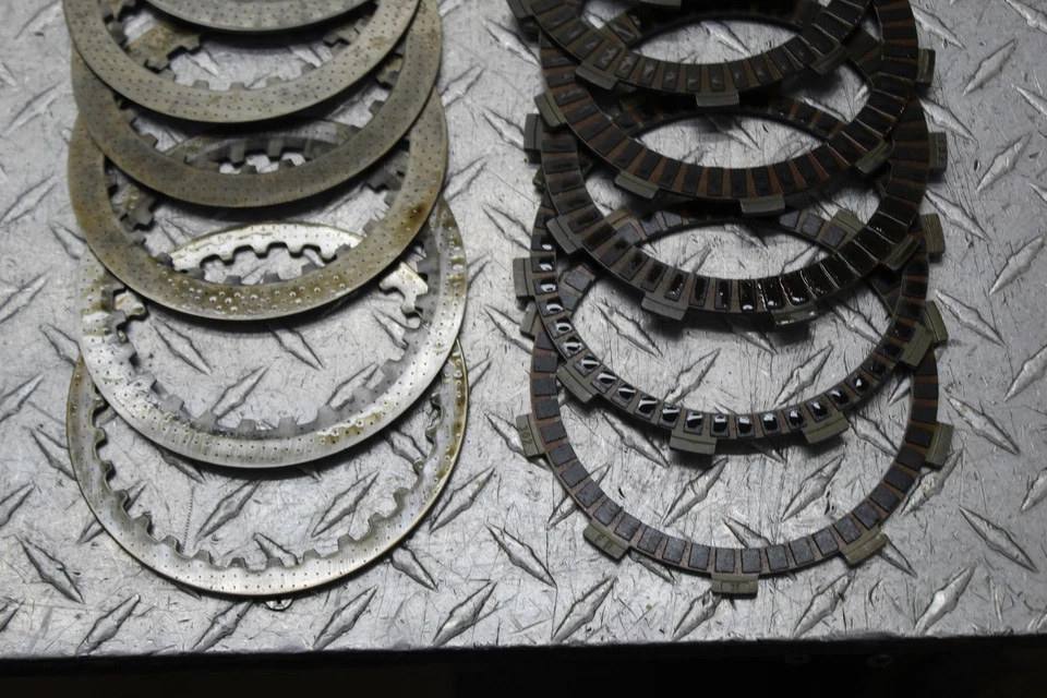 Husqvarna Vitpilen 401 2021 embrague completo con placas cubo de cesta Foto 2 de 4