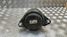 Support moteur Mercedes 207