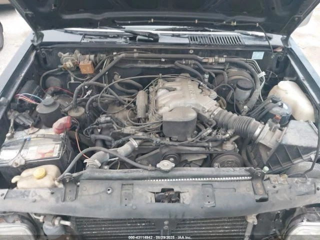 86-97 Nissan Pickup D21 Rear Sliding Back Glass - Image 4 of 4