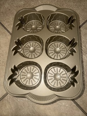 Nordic Ware Pineapple Upside Down 6 Mini Cakes Pan 5 Cup Capacity Cast Aluminum