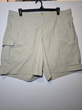Columbia omni-shade sun protection shorts khaki cargo size 2XL Mens