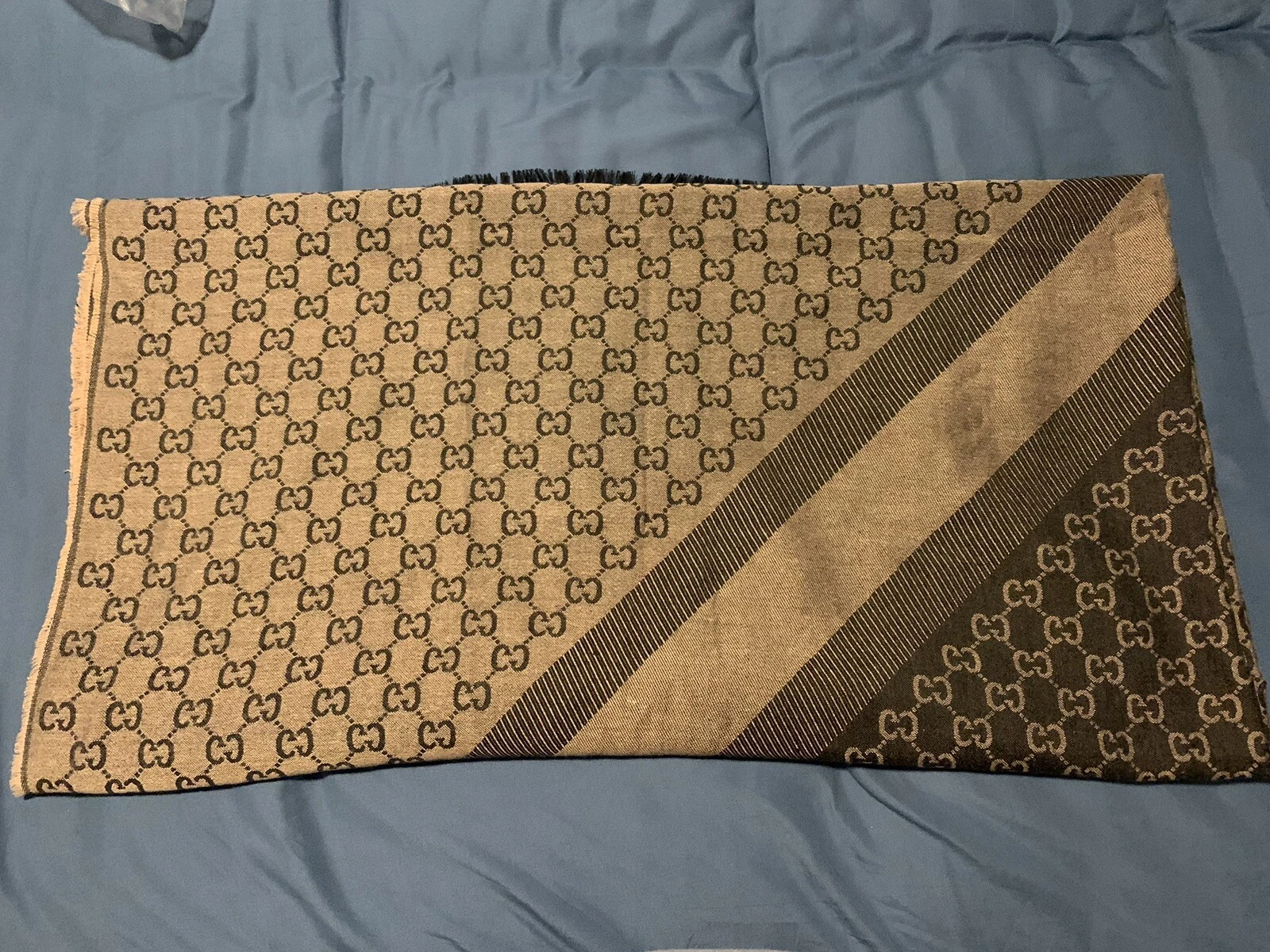 Châle monogramme cachemire/soie Gucci Jacquard