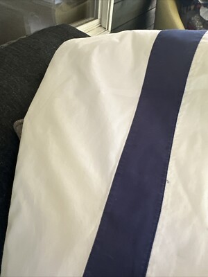 Sferra Orlo King  Flat sheet And 3 Larino Navy Euro Shams