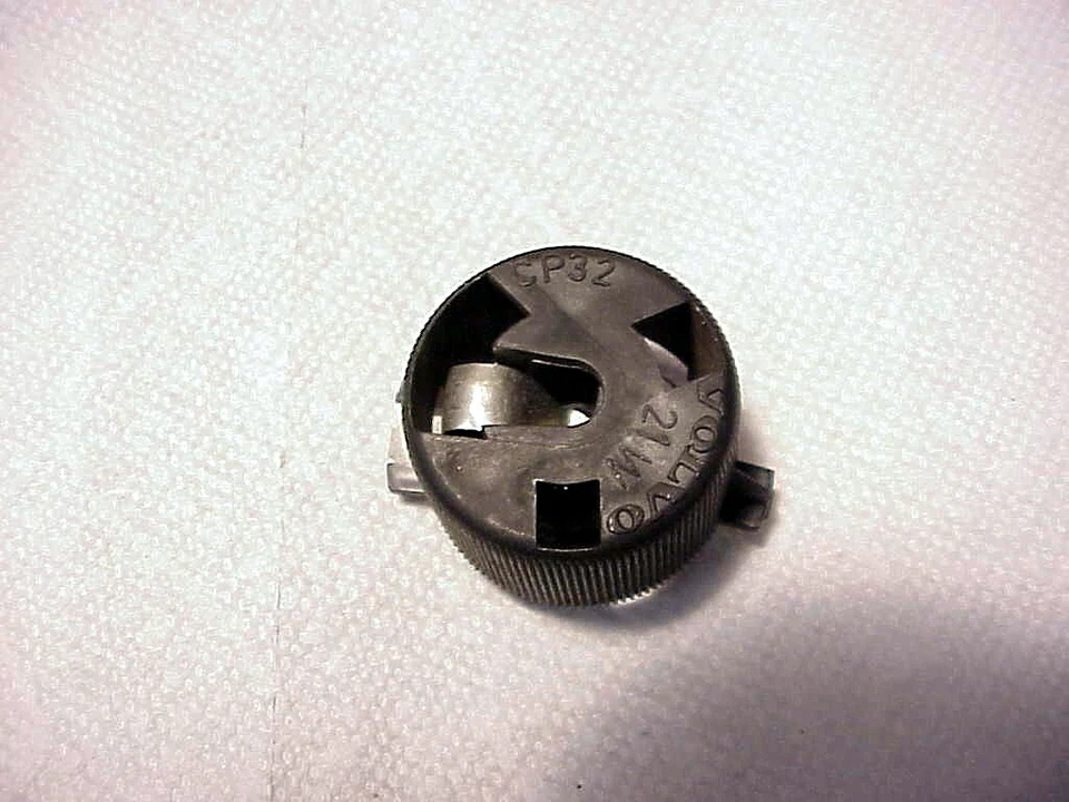 Lámpara trasera CP32 | Volvo 240 244 245 740 | OEM | $8,95 | Foto 2 de 2