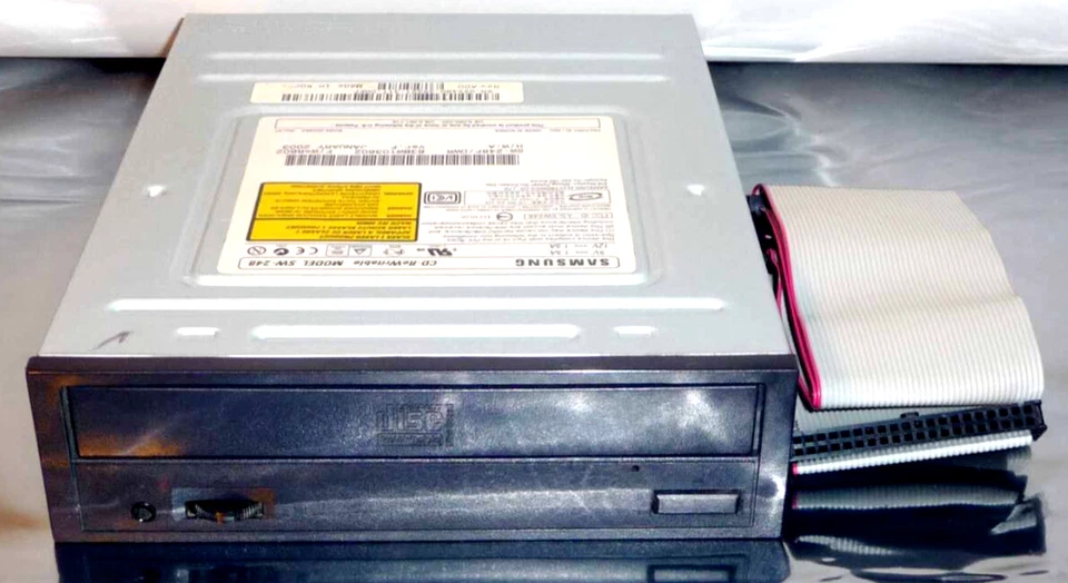 Samsung 48x24x48x CD-R/RW Drive Unit Model SW-248 - Image 2 of 3