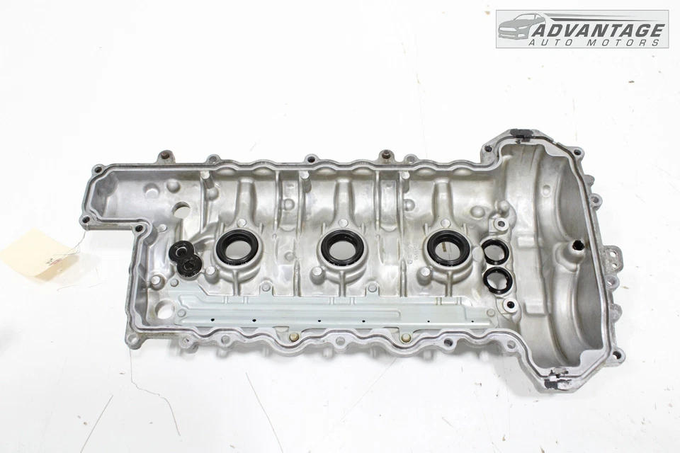 2016-2022 CHEVROLET CAMARO 3.6L V6 FRONT ENGINE MOTOR LEFT SIDE VALVE COVER OEM - Image 3 of 4