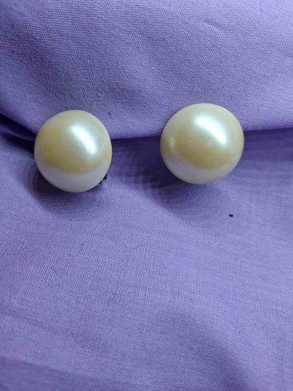 Pearl Looking Clip On Earrings