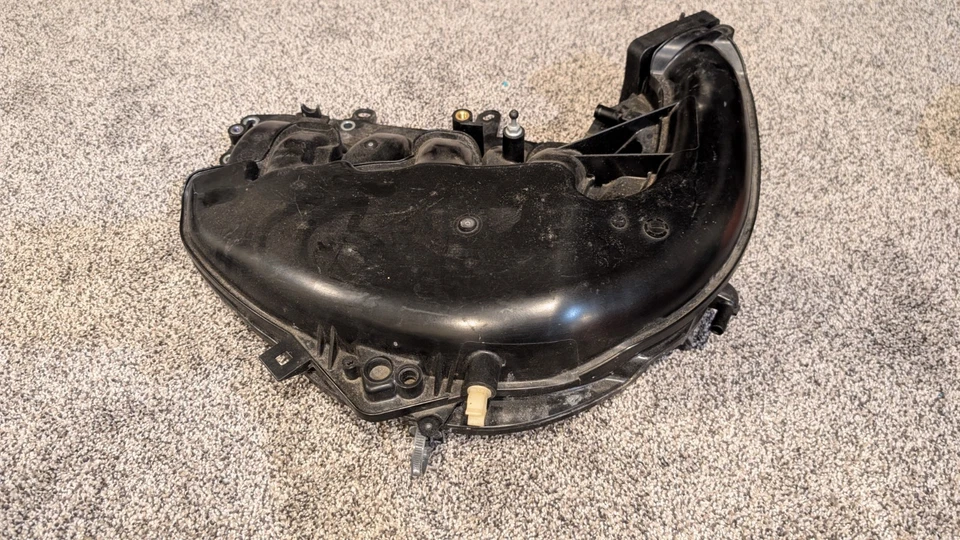 Lexus IS300 IS350 RC350 GS350 2018-2024 OEM colector de admisión de aire superior 3,5 L Foto 3 de 4