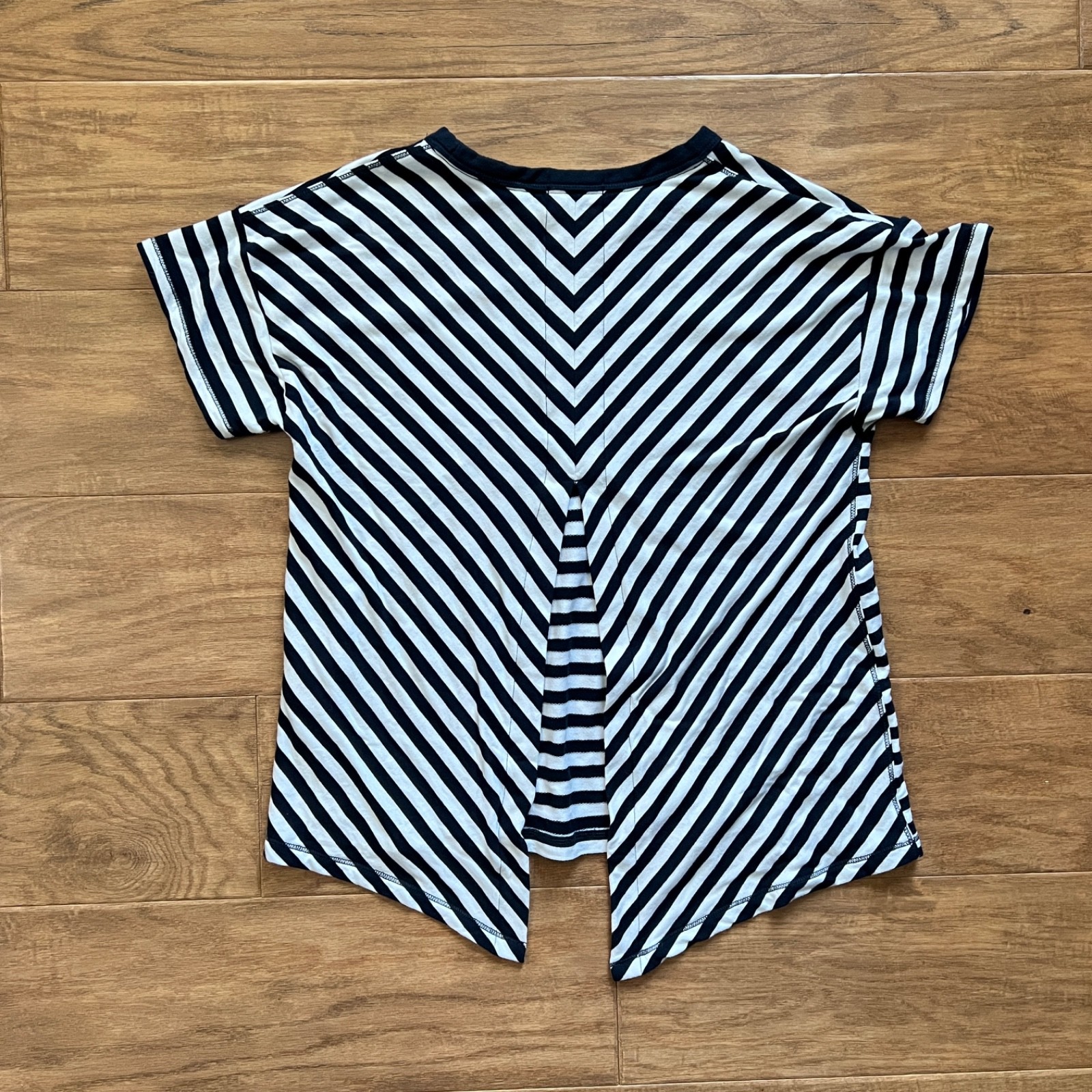 Rag & Bone Kat Split Back Tee Size S Black/White … - image 2