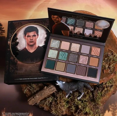 GLAMLITE X TWILIGHT SAGA BREAKING DAWN PT.1 TEAM JACOB PALETTE