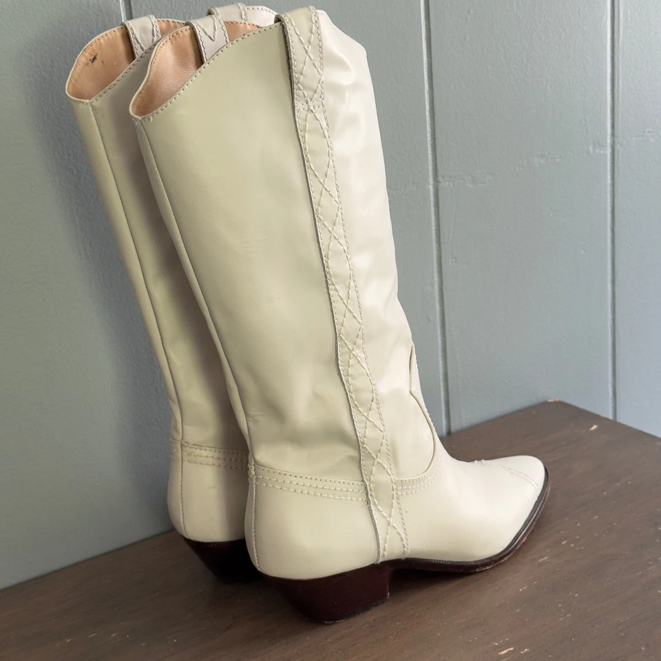VTG Schutz cowboy boots bone white Sz 6B faux leather western rodeo festival Y2K - Image 2 of 4